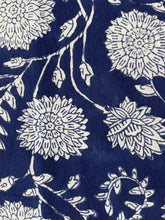 Load image into Gallery viewer, Kyra Tablecloth