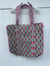 Load image into Gallery viewer, Quilted Bags