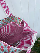 Load image into Gallery viewer, Quilted Bags